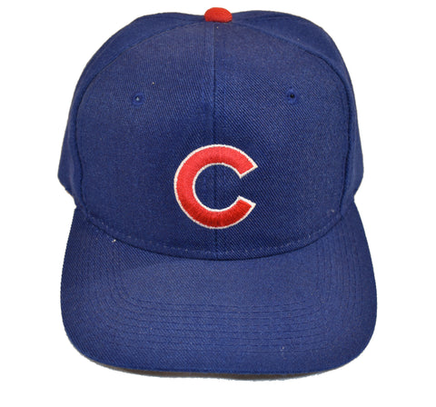 Vintage 90s Chicago Cubs Embroidered Snapback Hat