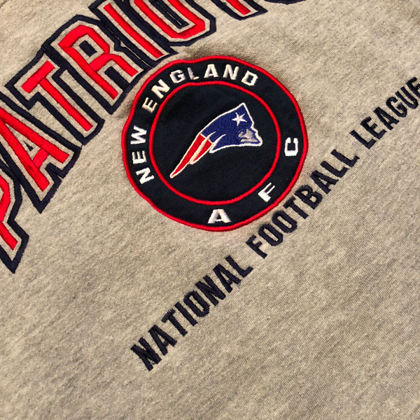Vintage NFL New England Patriots Crewneck Grey Size X-Large - Beyond 94